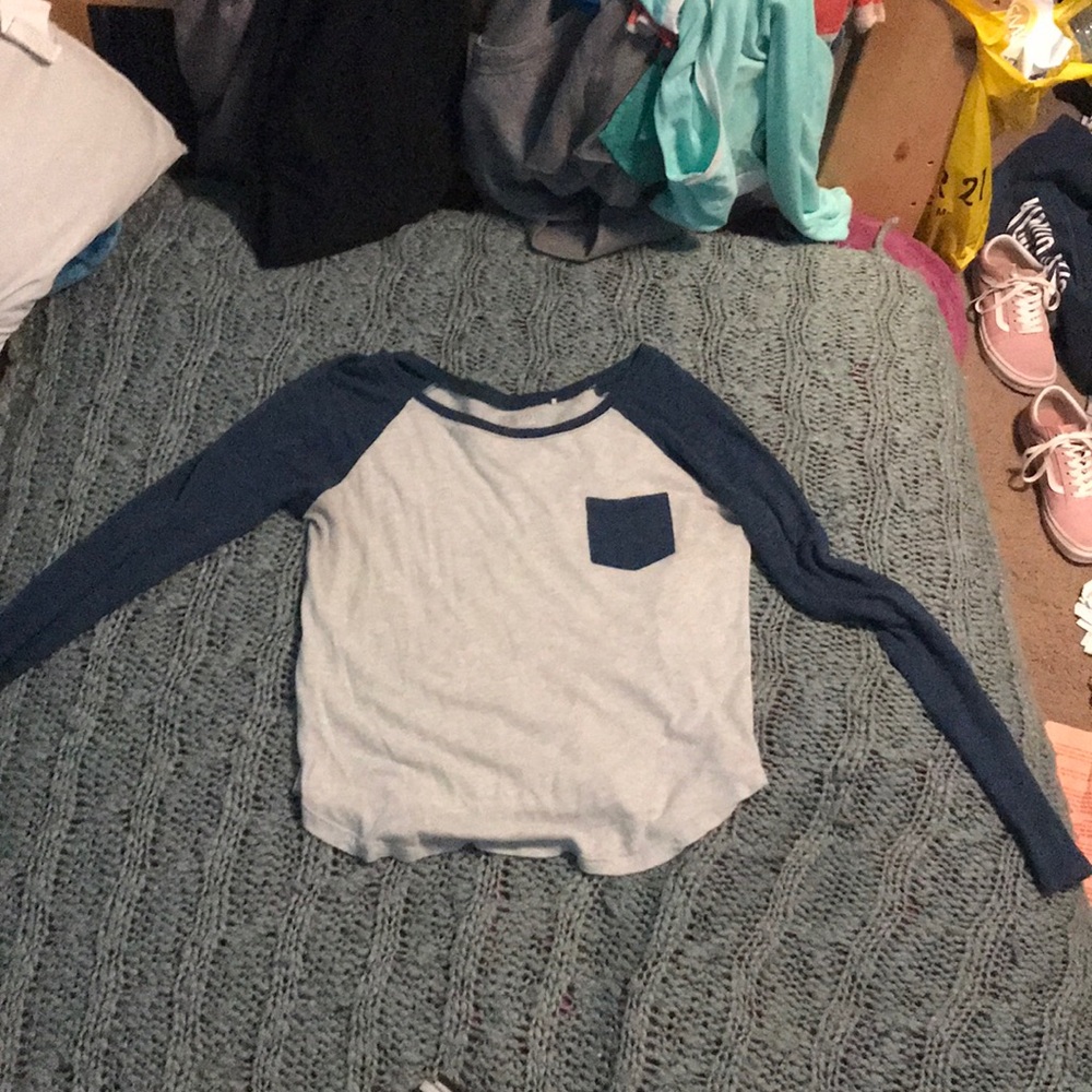 Long sleeve tee shirt